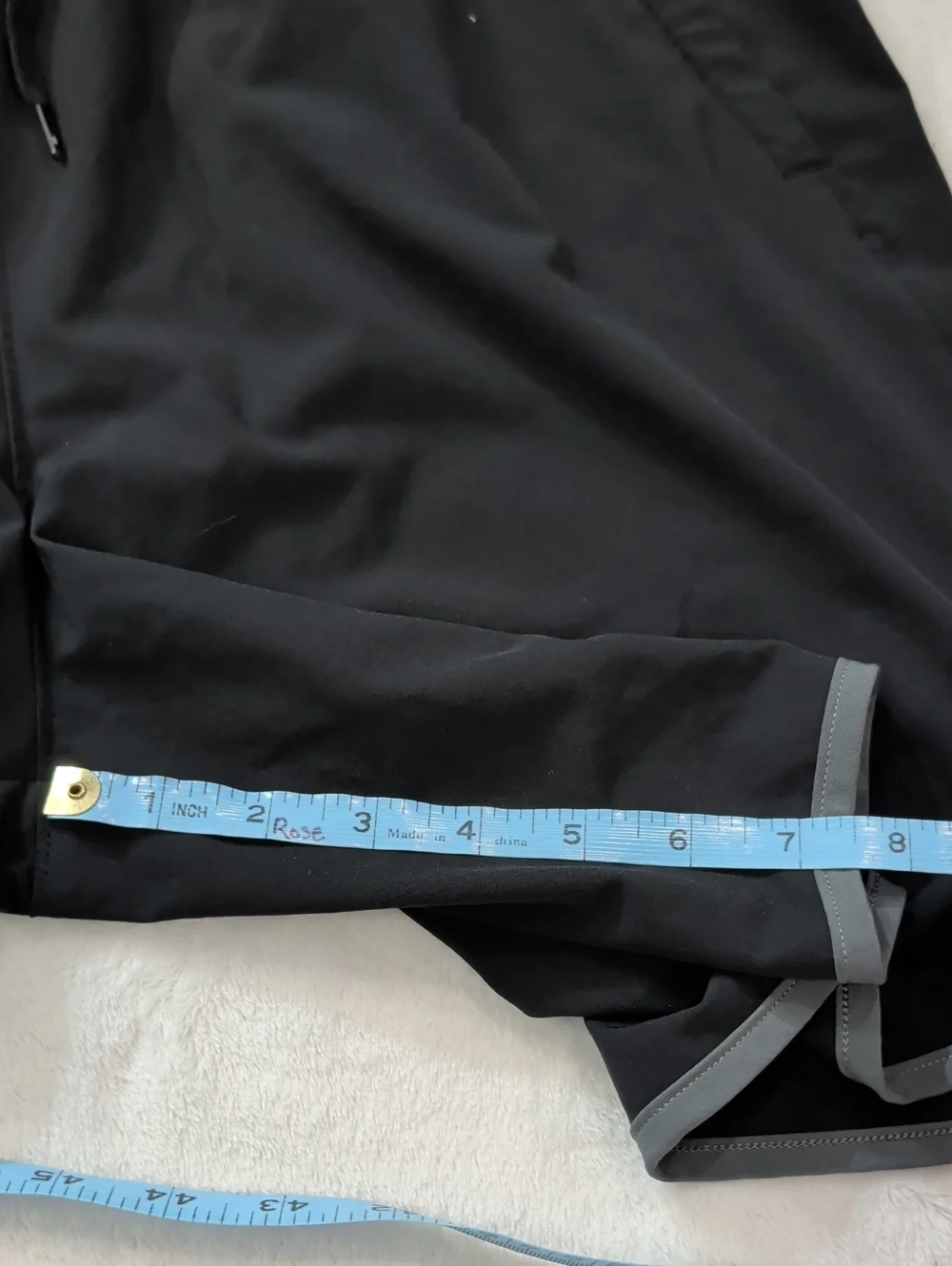 Like New Black Under Armor Size Large Men's Athletic Shorts 7.5